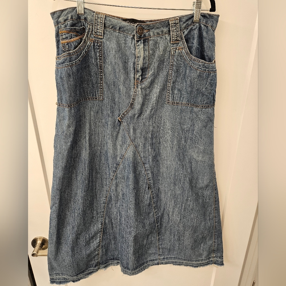 Christiana Zinn Lightweight Bluejeans Midi Skirt - NWOT - Size 12